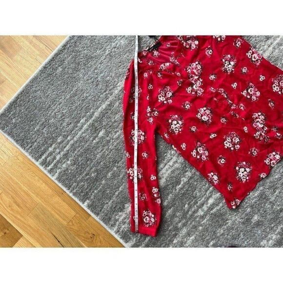Gibson NWT Women Red Pretty Floral Long Sleeve Flare Button Blouse Top - Picture 10 of 10